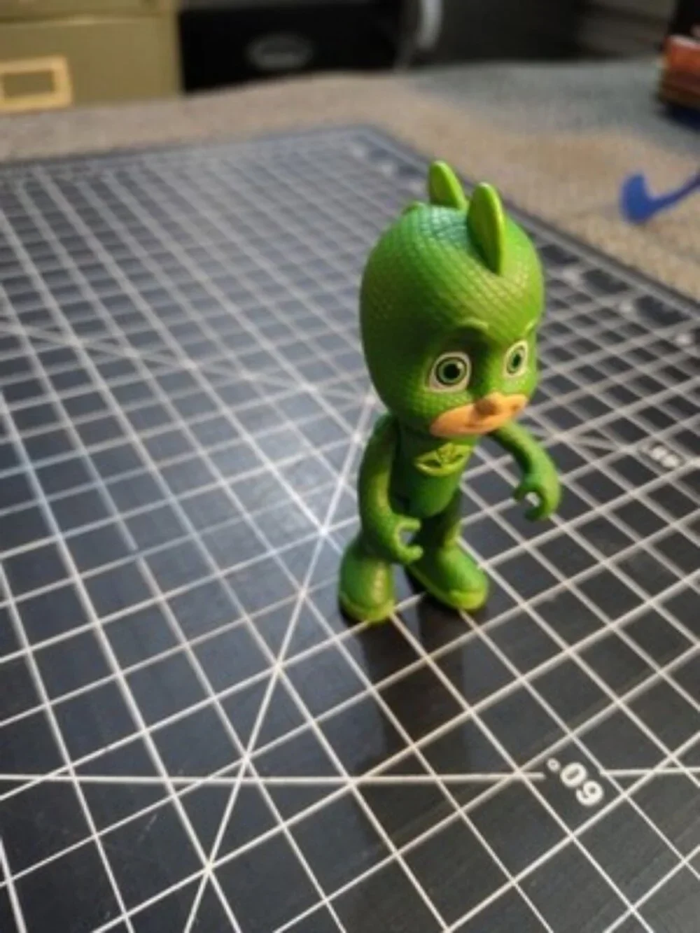 Disney Junior PJ Masks Gekko Green Poseable 3” Action Figure Just Play Frog Box